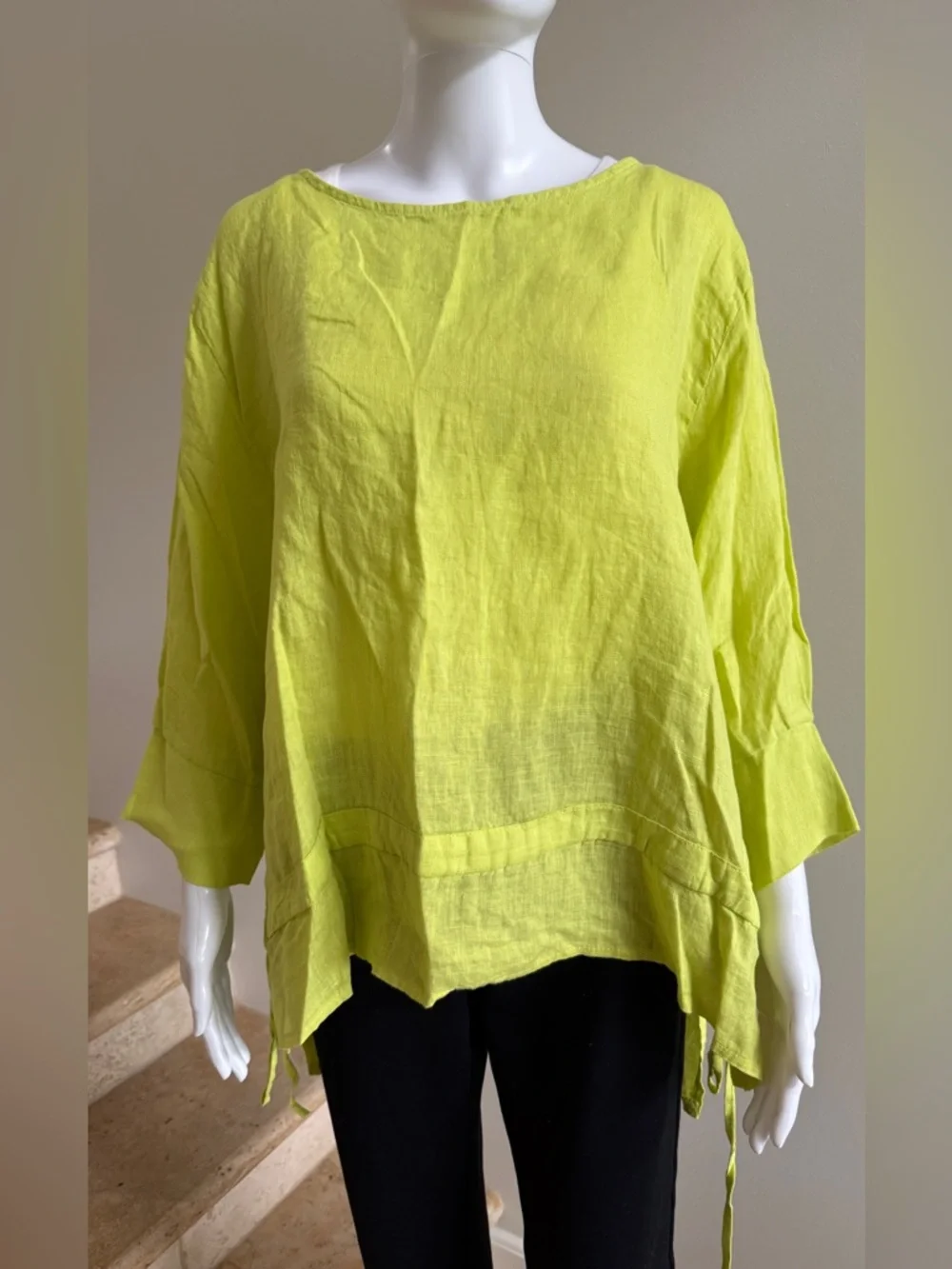 DEVITALIA Linen Ruffle Top Tunic, One Size - Picture 2 of 7
